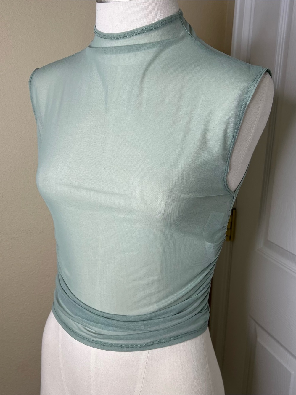 ABERCROMBIE Paloma Mesh Top in Sage Green